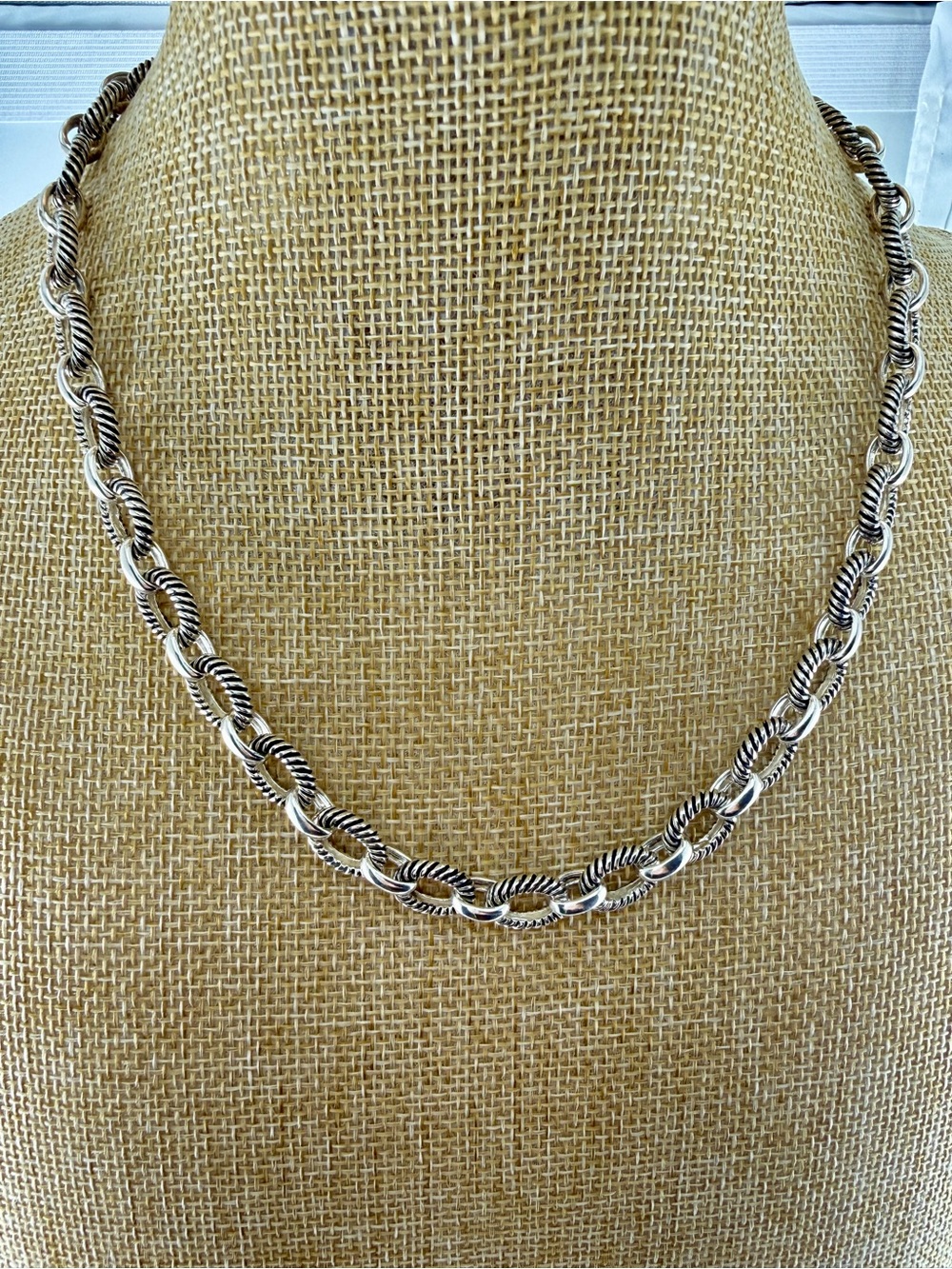 Sterling Sliver 925 Heavy Oval Twisted and Polished Toggle Link Necklace. #J0042